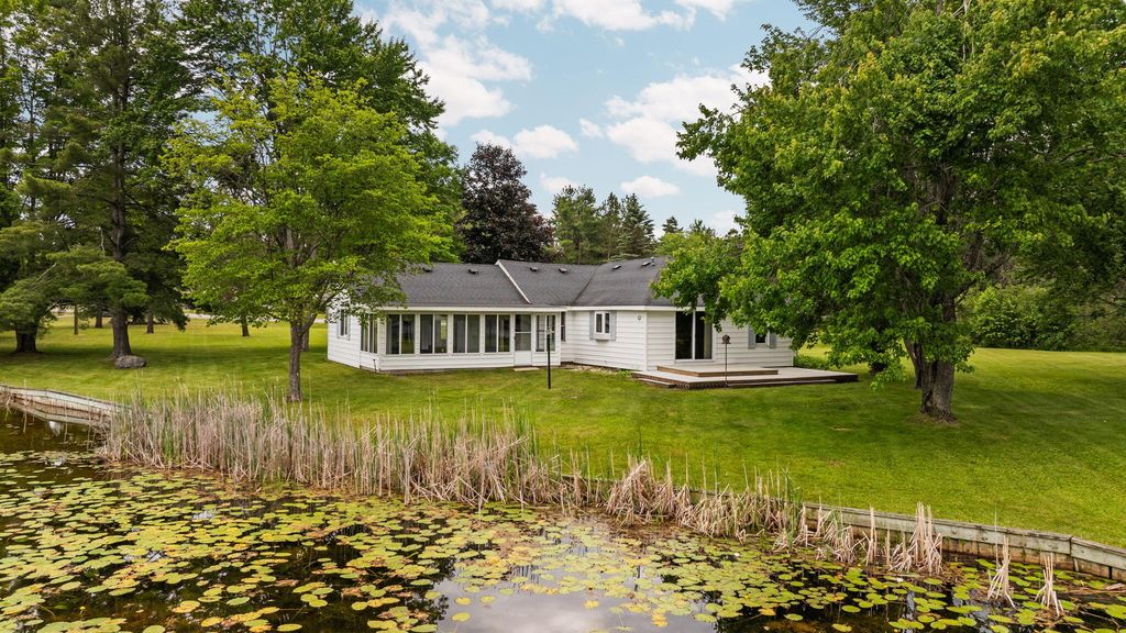 view 63rd full size image of this home