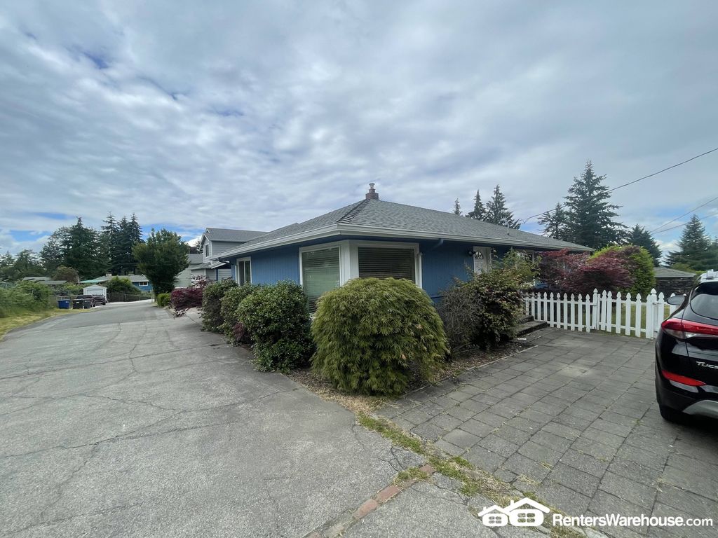 16043 42nd Ave S, Seattle, WA 98188 Trulia