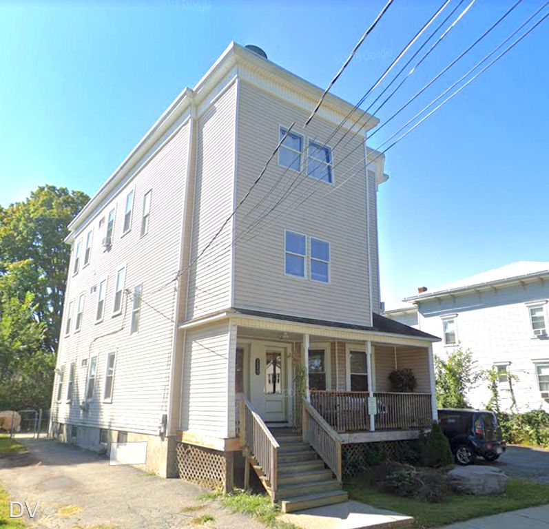 84 Fairview Ave, Chicopee, MA 01013