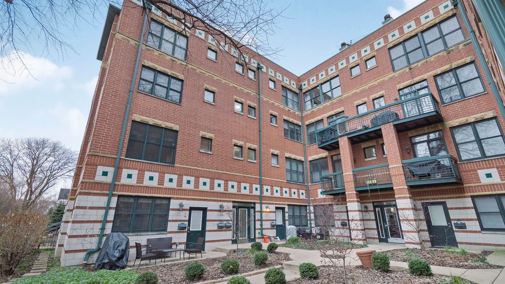 3725 N Sheffield Ave #A1N, Chicago, IL 60613