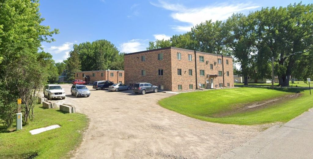 120 7th St SE, Glyndon, MN 56547
