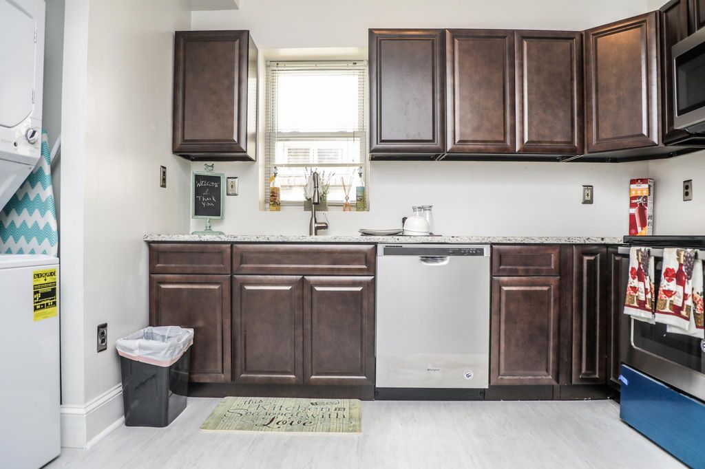 1808 W Diamond St #2, Philadelphia, PA 19121