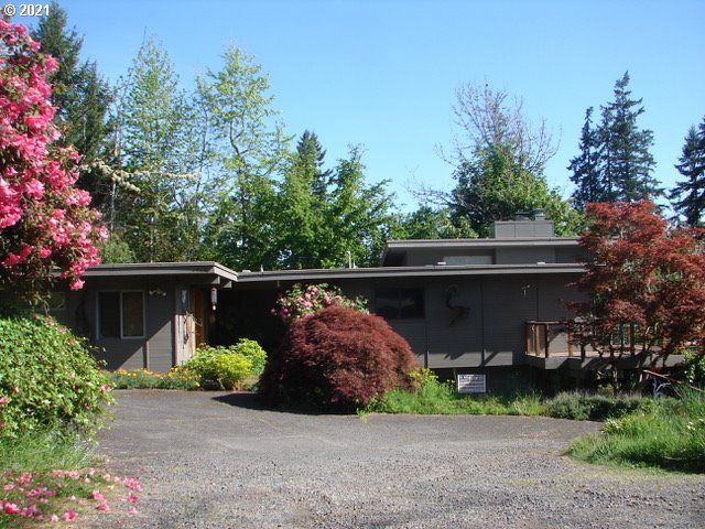 3400 View Ln, Eugene, OR 97405