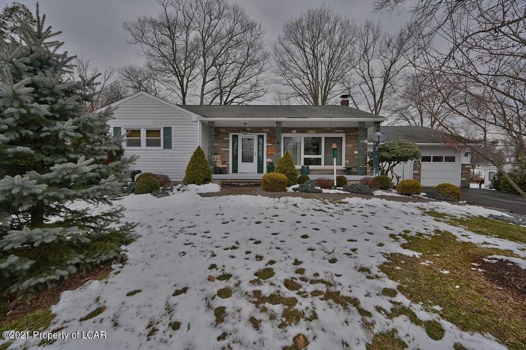 17 Oak Dr, Dallas, PA 18612 Trulia