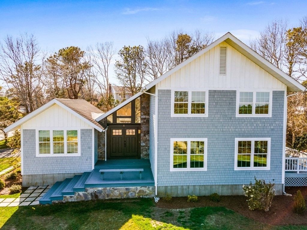 1 Naushon Rd, Bourne, MA 02532