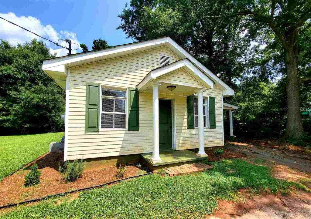 174 Melton St, Griffin, GA 30223
