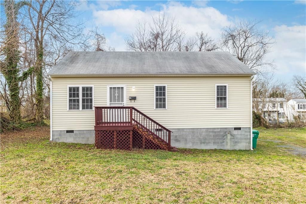 738 Sterling St, Petersburg, VA 23803