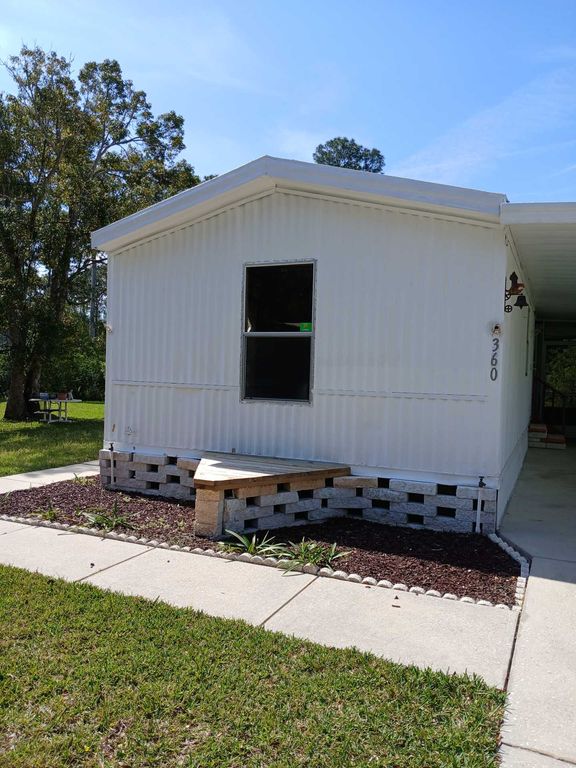 360 Orchid Dr, Fruitland Park, FL 34731