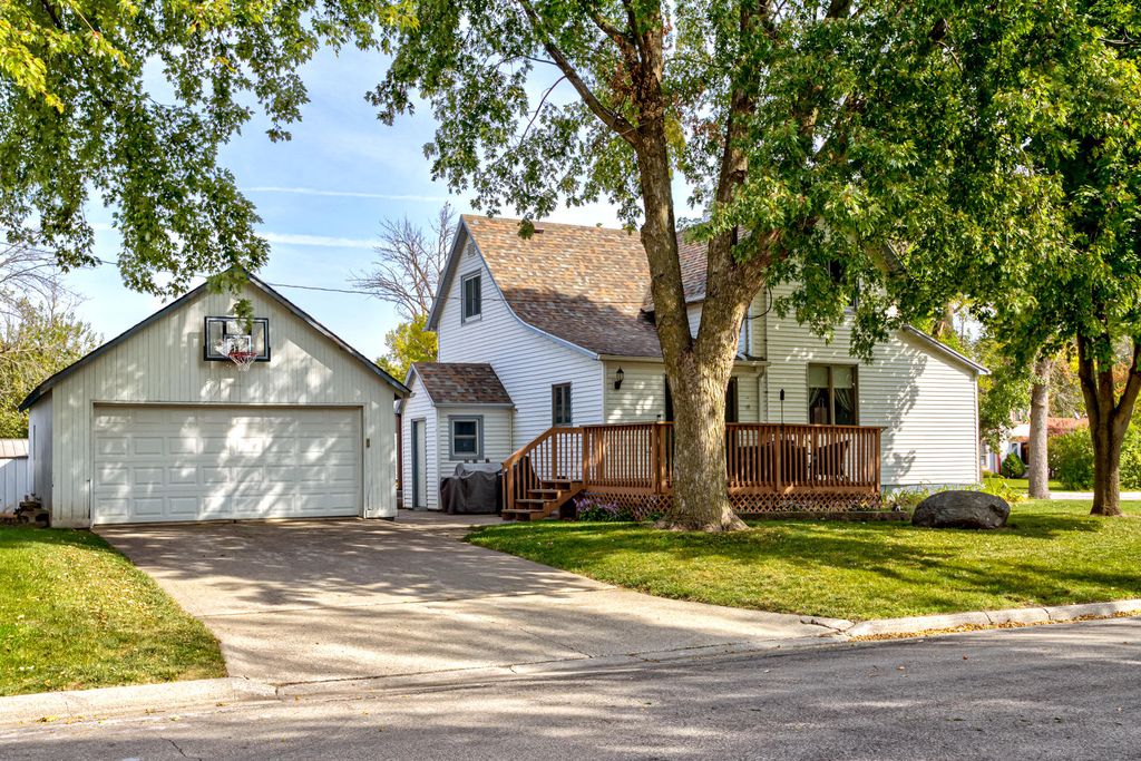 203 Park Ave, Story City, IA 50248 Trulia