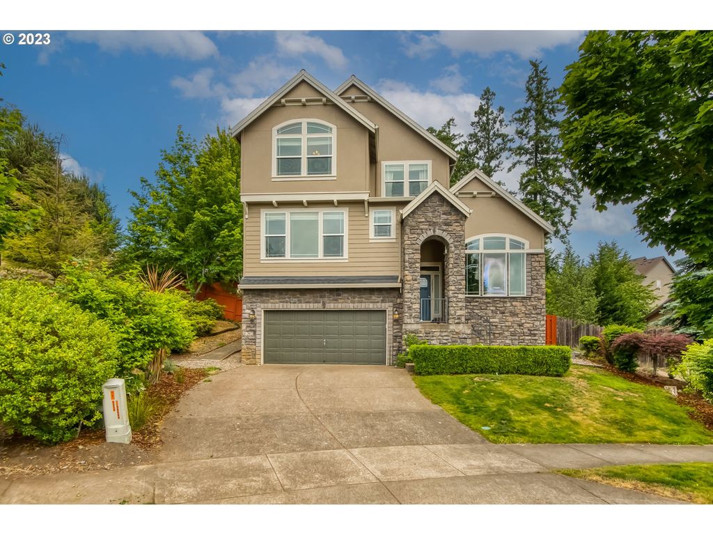 12621 SE Whisper Ct, Happy Valley, OR 97086