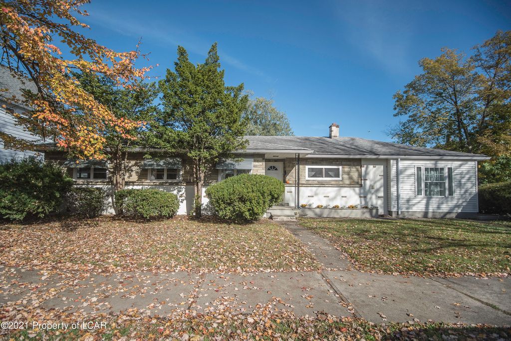 17 Crisman St, Forty Fort, PA 18704