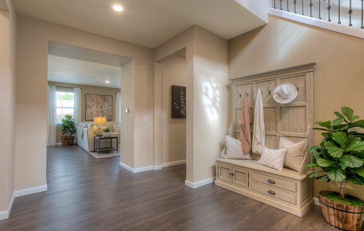 Bainbridge Plan in View Pointe, Puyallup, WA 98372