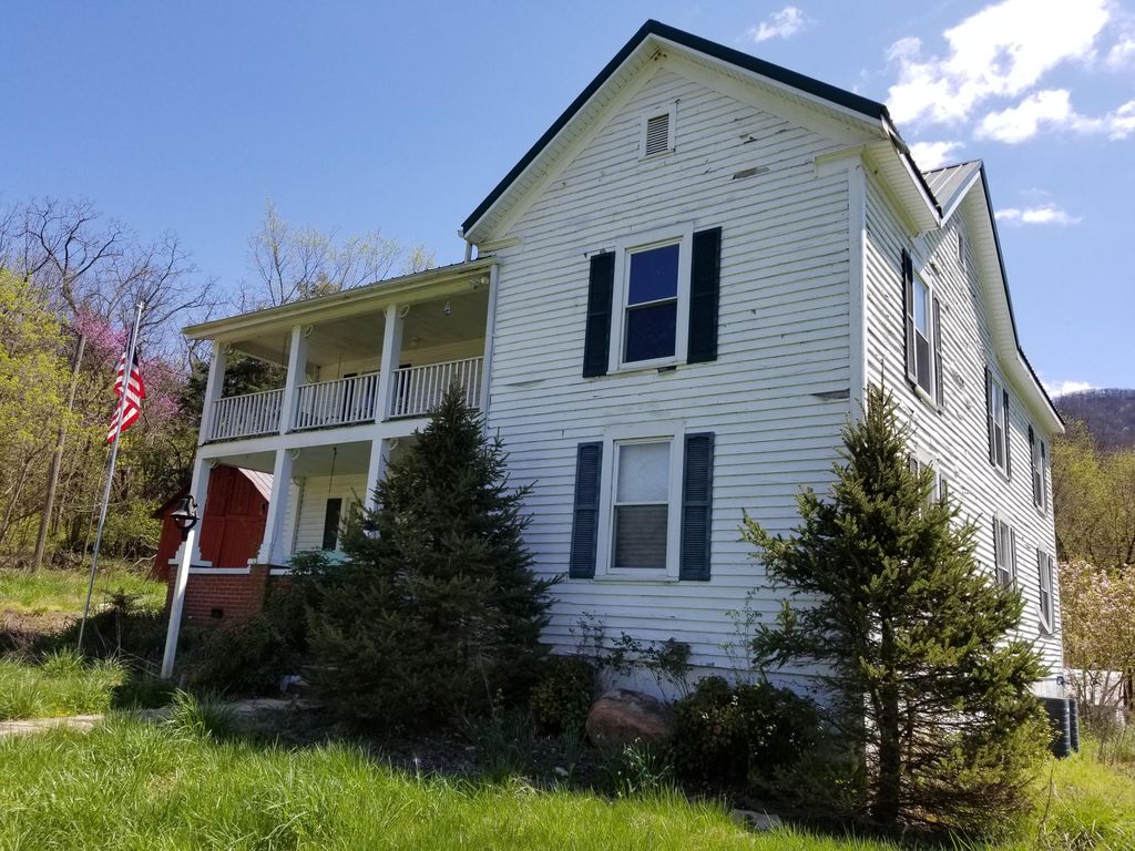 3020 Nickelsville Hwy, Gate City, VA 24251 4 Bed, 3 Bath Single