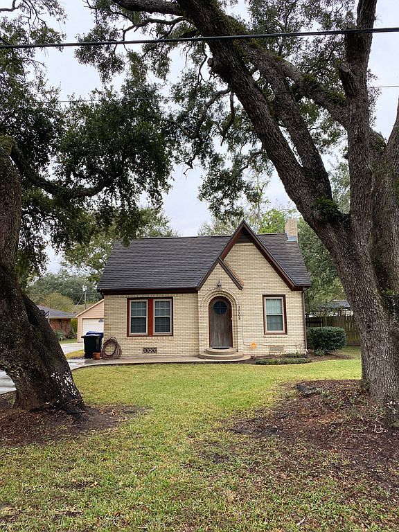 3008 Avenue K St, Bay City, TX 77414