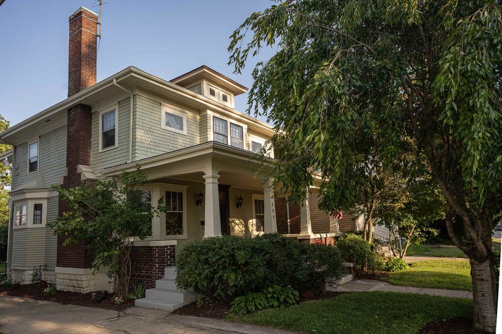 3005 Fairfield Ave, Fort Wayne, IN 4 Bed, 3 Bath SingleFamily Home