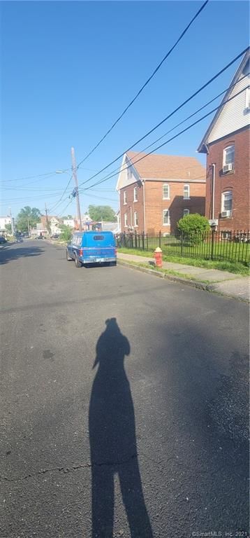 15 Warner St, Hartford, CT 06114