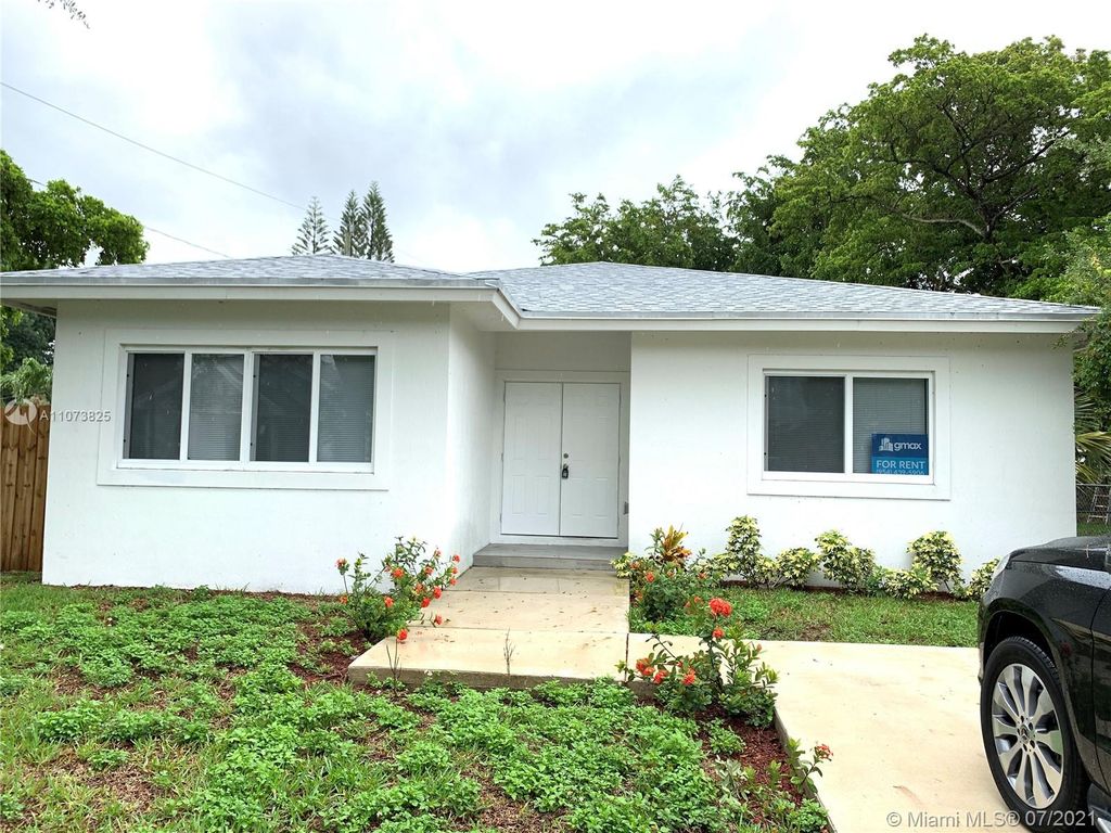 249 NW 8th Ave, Dania Beach, FL 33004