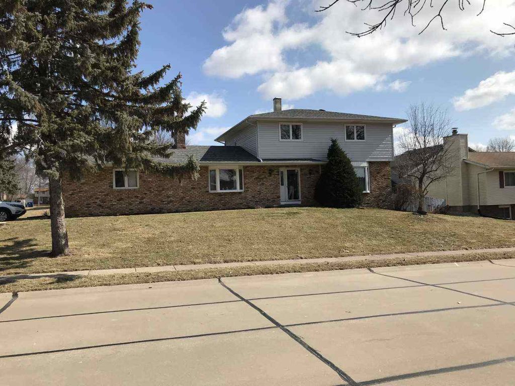 301 S 8th St, Eldridge, IA 52748 Trulia