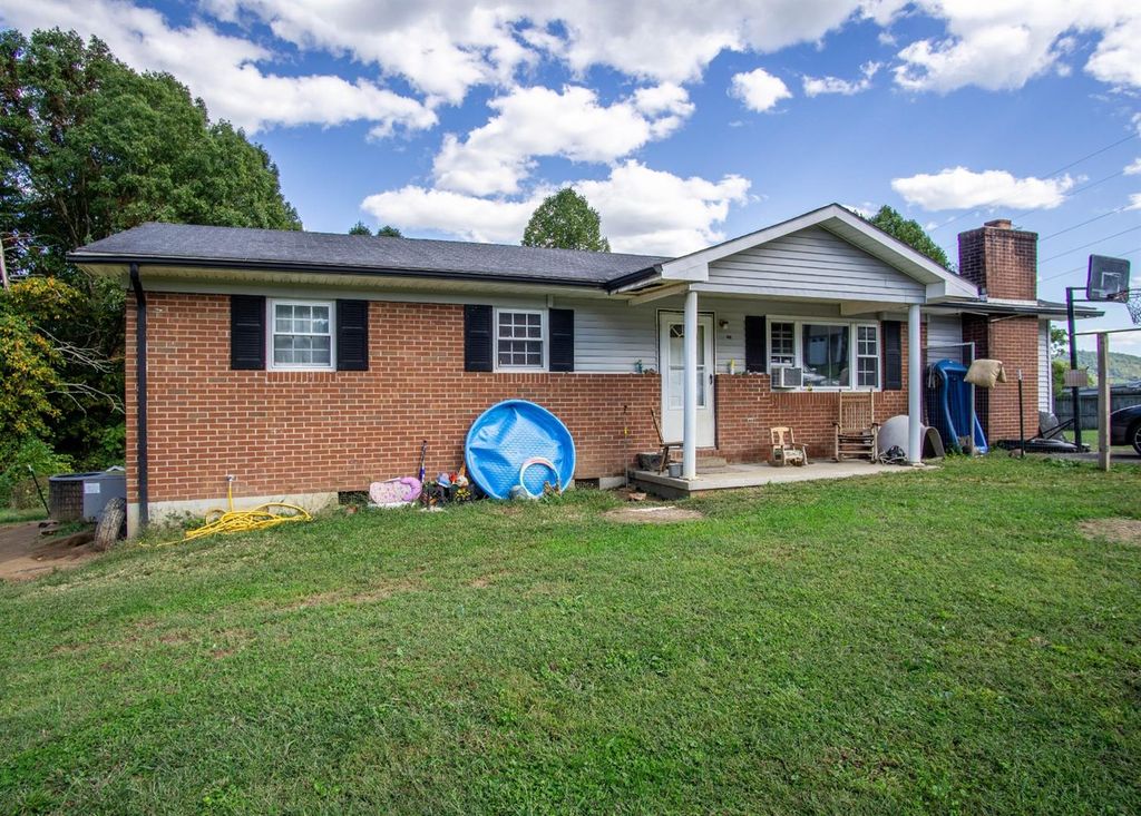 276 Mountain View Rd, Williamsburg, KY 40769