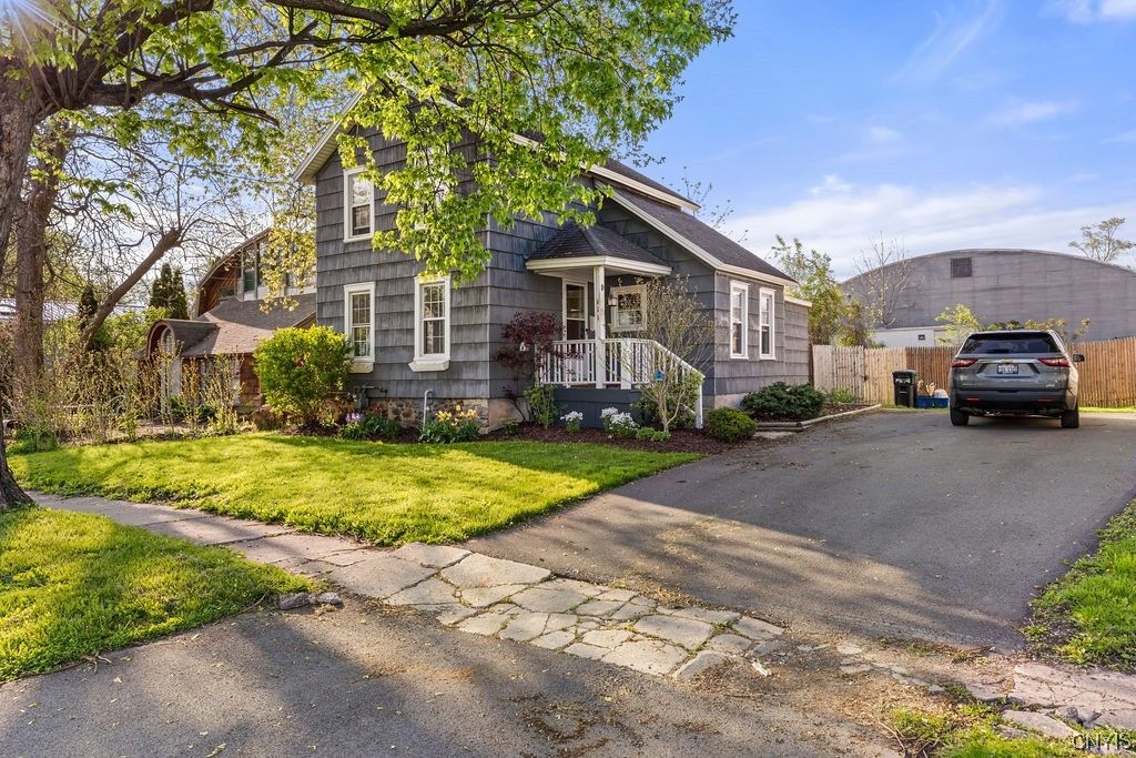 111 E 2nd St, East Syracuse, NY 13057 Trulia