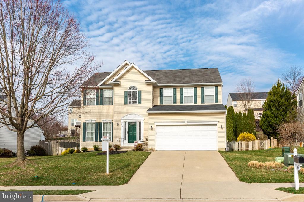 244 Hobbitts Ln, Westminster, MD 21158