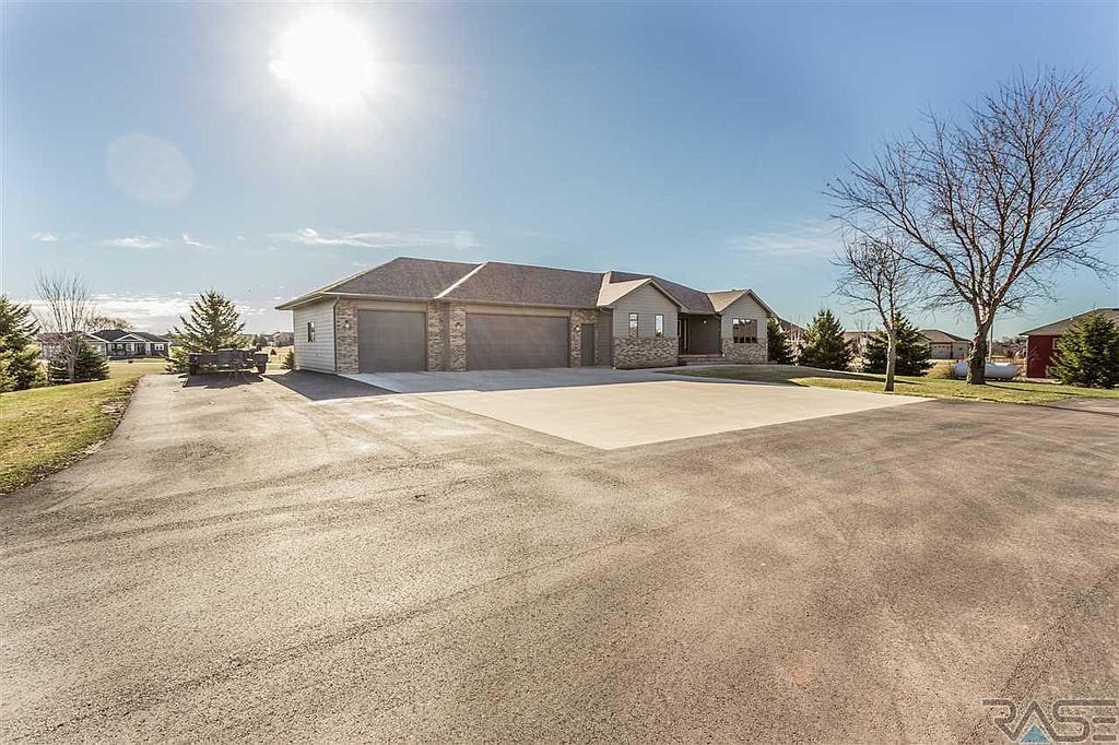 1001 W 15th St, Dell Rapids, SD 57022 Trulia