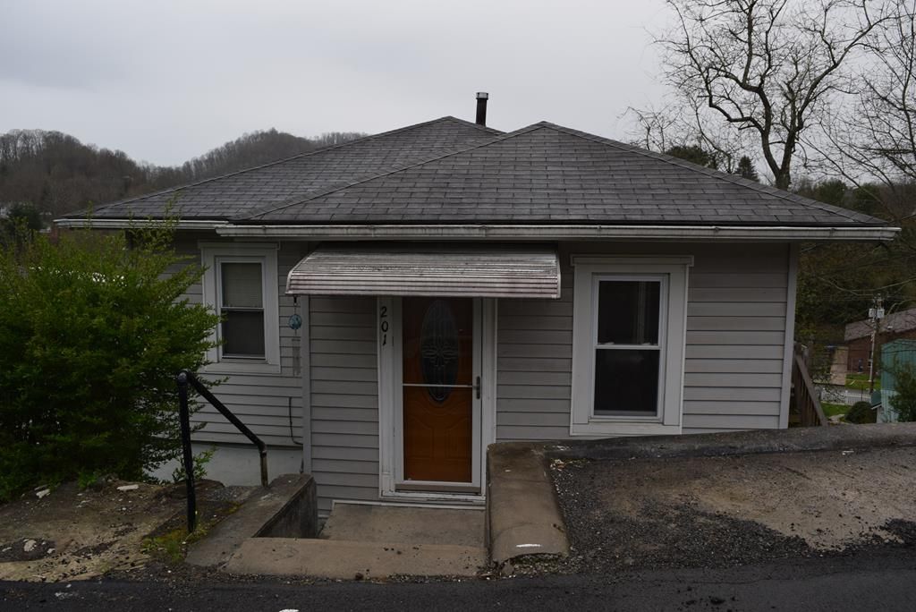 201 Deem St, Sophia, WV 25921 Trulia