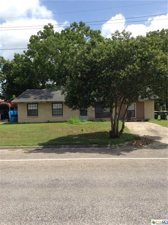 410 W Broadway St, Cuero, TX 77954 3 Bed, 2 Bath SingleFamily Home