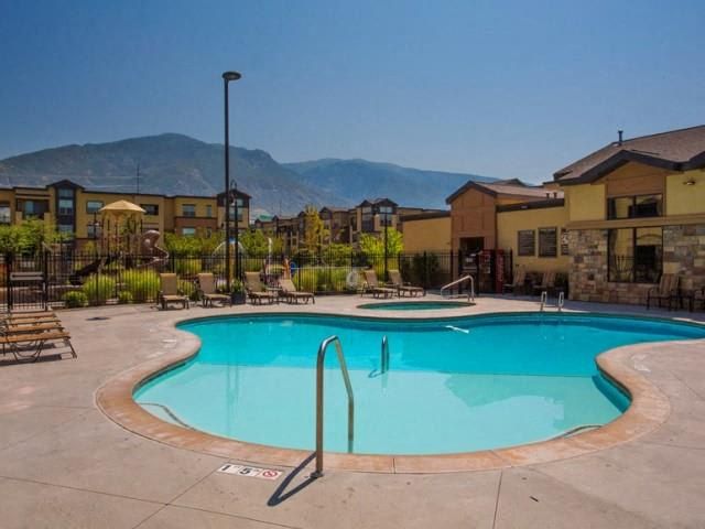 500 N Broadway, Farmington, UT 84025
