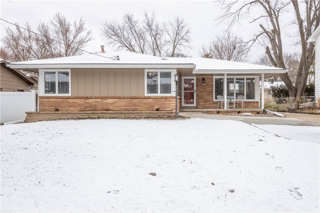 6419 Franklin Ave, Windsor Heights, IA 50324 Trulia