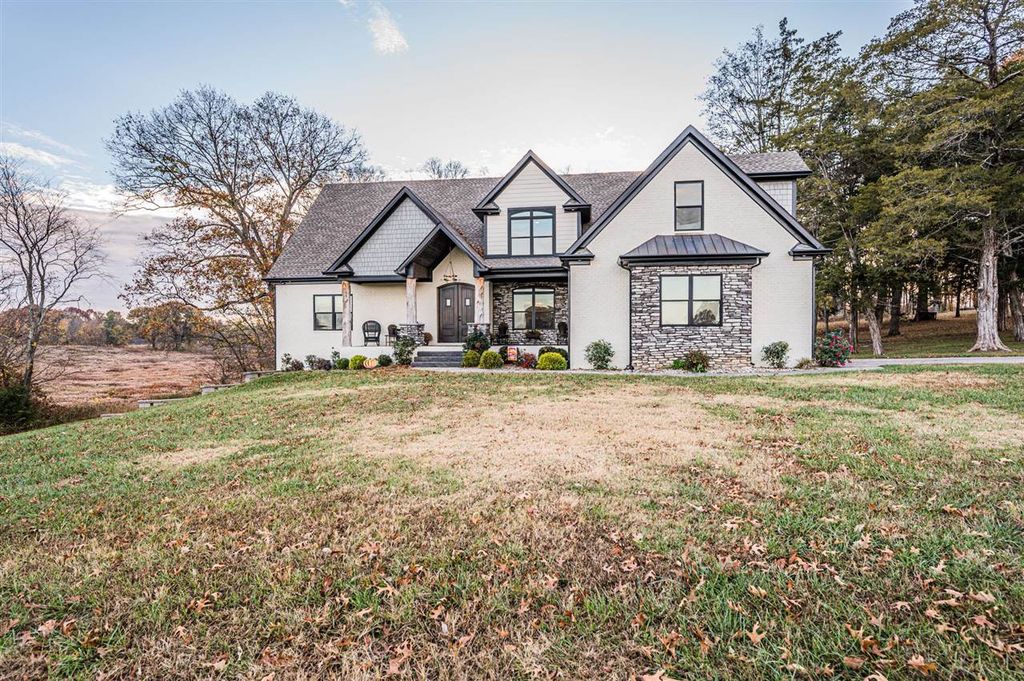 445 Fordes Crossing Dr, Bowling Green, KY 42103