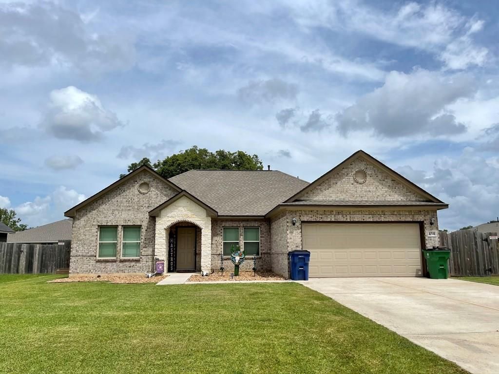 434 Countryside Dr, West Columbia, TX 77486