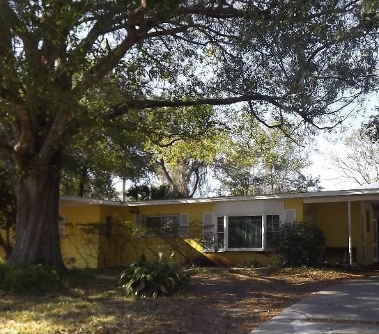 1412 Tanglewood Rd, Jacksonville Beach, FL 32250