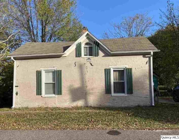 1525 Knight St, Nauvoo, IL 62354