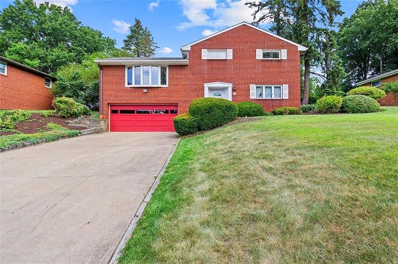 634 Fort Couch Rd, Pittsburgh, PA 15241