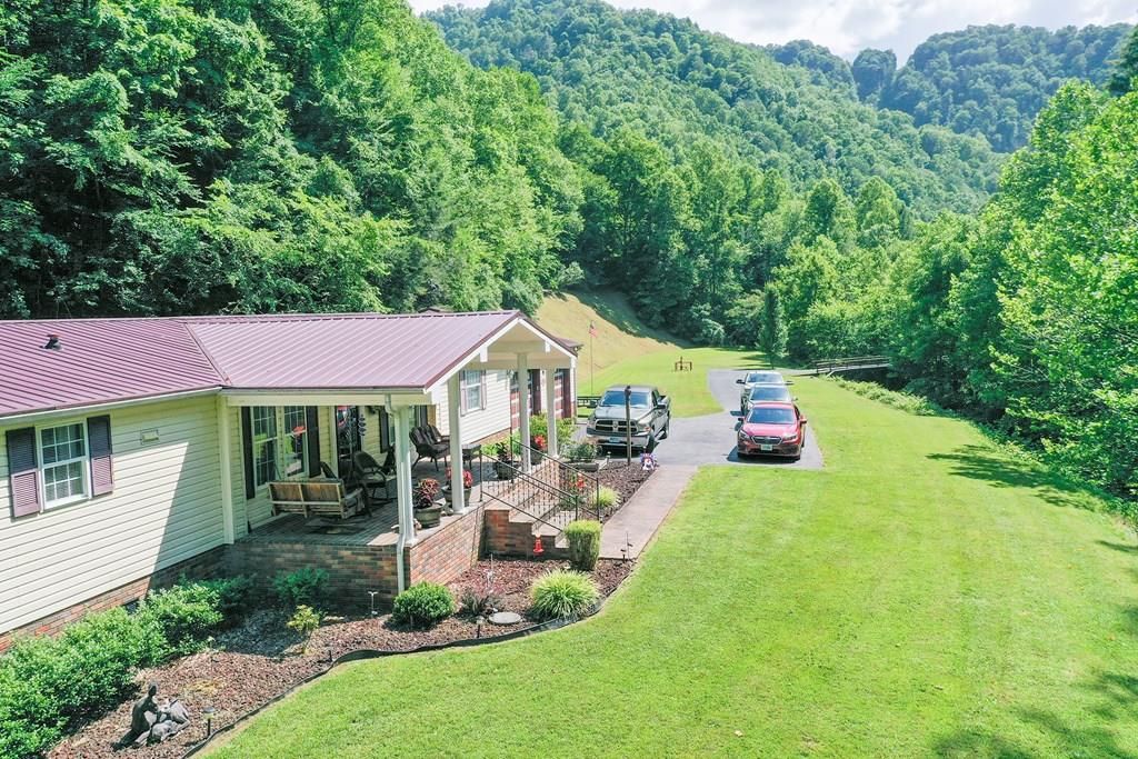 2288 Looneys Creek Rd, Grundy, VA 24614 Trulia