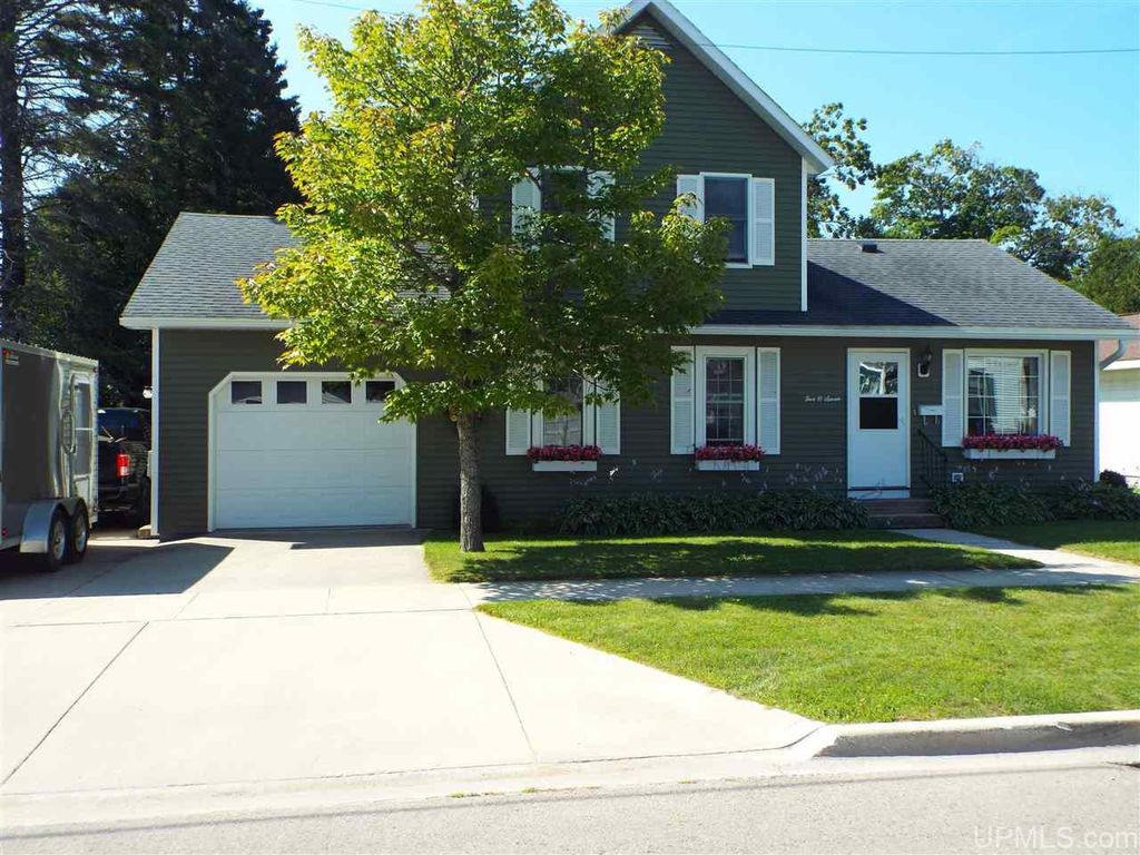 507 Manistique St, Manistique, MI 49854 Trulia