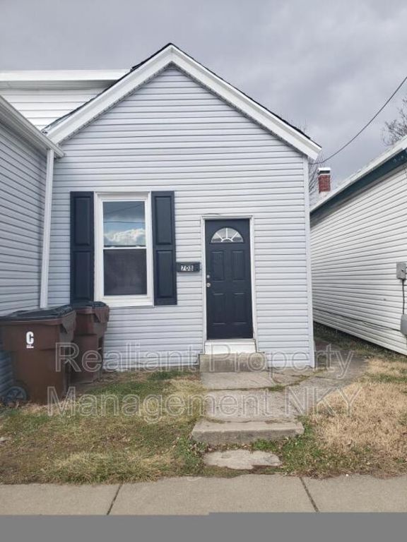 708 W 35th St, Latonia, KY 41015