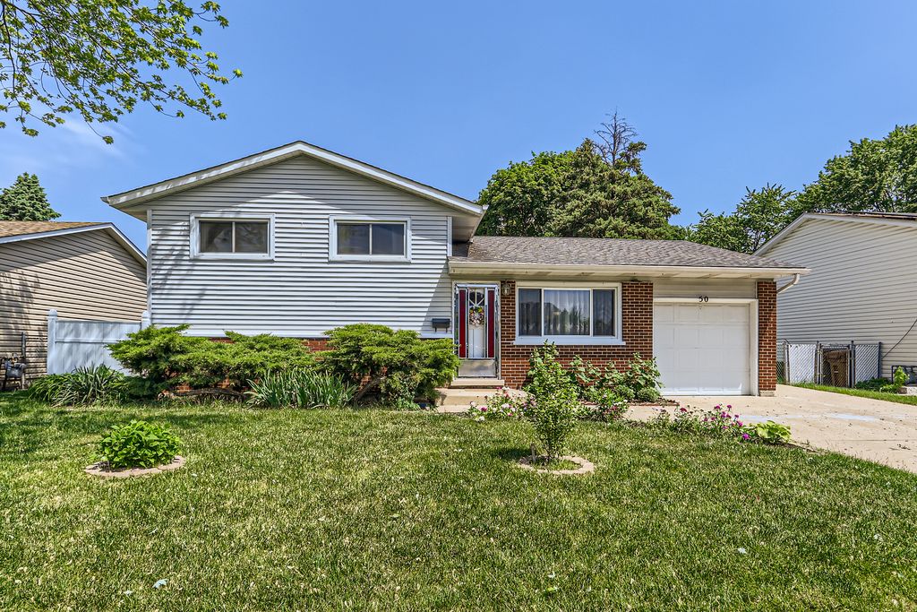 50 W  Montana Ave, Glendale Heights, IL 60139