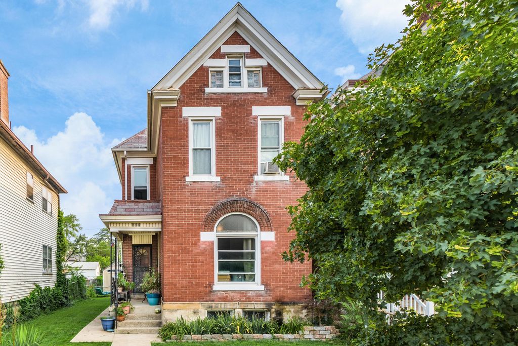 882 E Livingston Ave, Columbus, OH 43205
