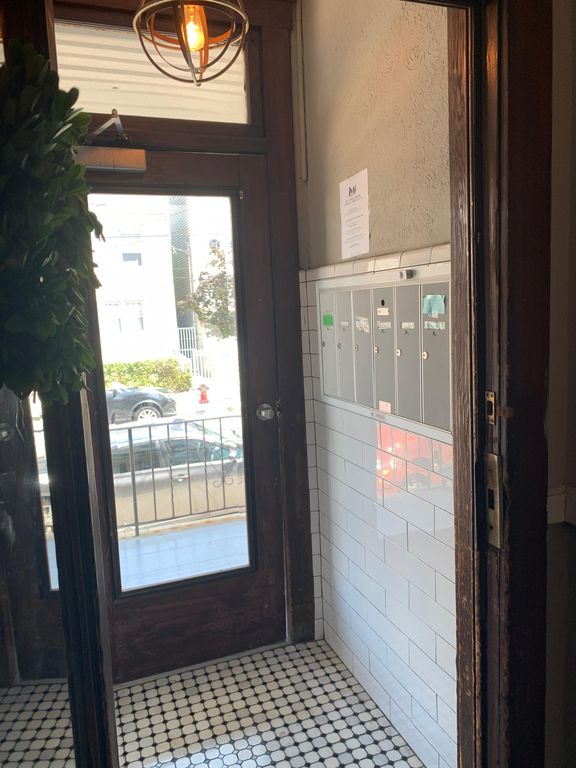33 Thorne St #6, Jersey City, NJ 07307