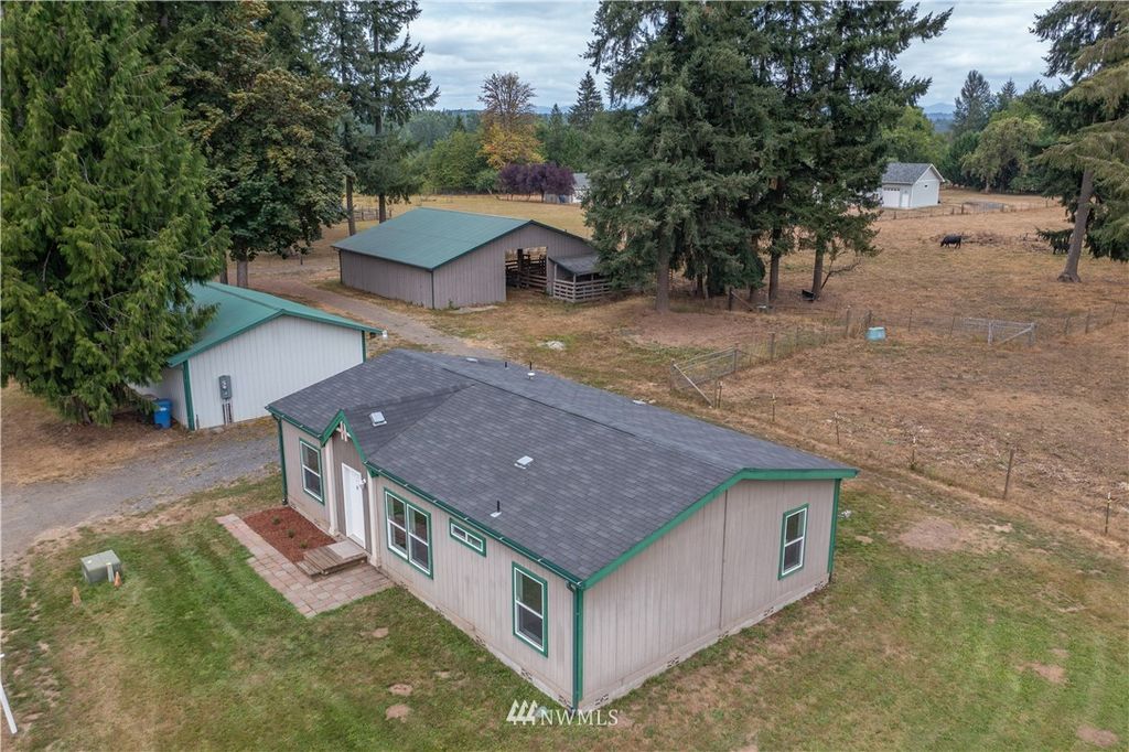 144 Debra Ln, Onalaska, WA 98570