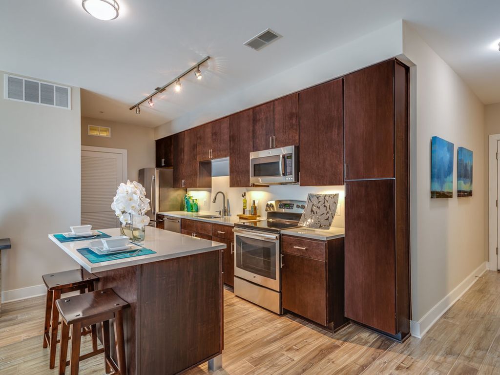21258 Windmill Parc Dr, Sterling, VA 20166