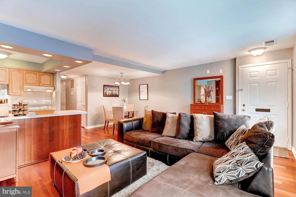 113 W Conway St #R56, Baltimore, MD 21201 - 2 Bed, 2 Bath Condo For