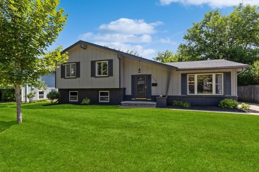 7719 Dellwood Dr, Urbandale, IA 50322 Trulia