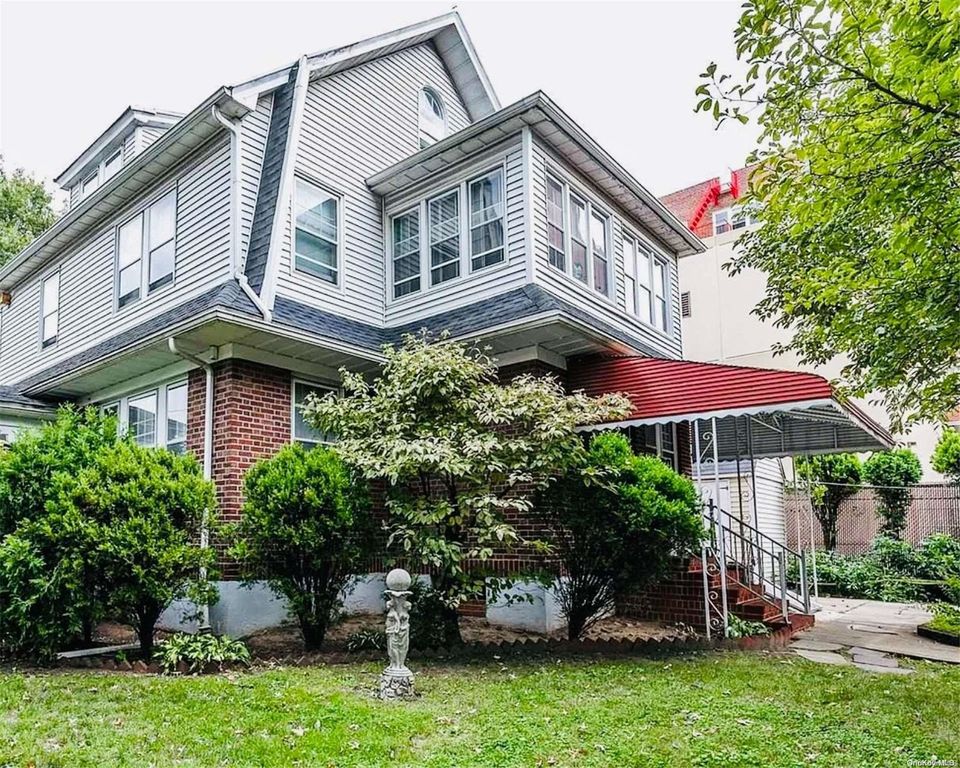 33-02 Parsons Boulevard, FLUSHING, NY 11354