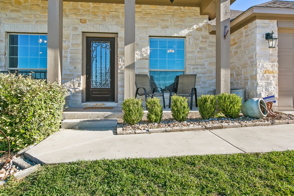 17912 Linkhill Dr, Dripping Springs, TX 78620