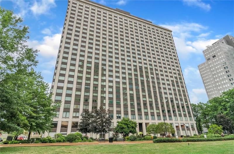 320 Fort Duquesne Blvd #7N, Pittsburgh, PA 15222