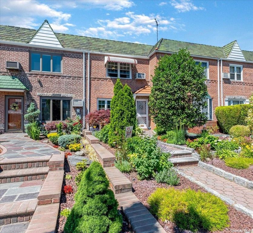 6136 77th Place, Middle Village, NY 11379 Trulia