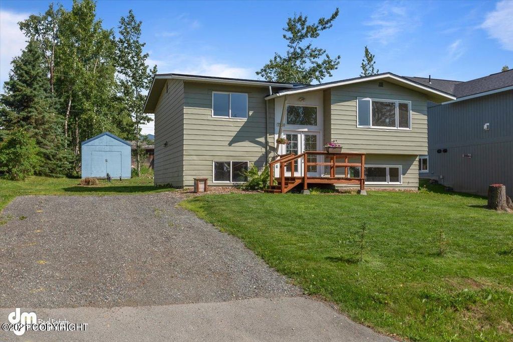 7241 Lewis Pl, Anchorage, AK 99507